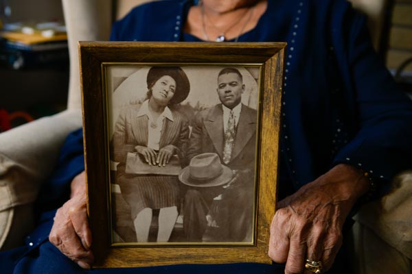 Vintage framed photo of Hattie's parents in Mississippi