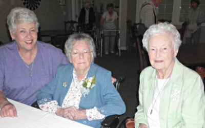 Dale Celebrates her 99th Birthday with Family