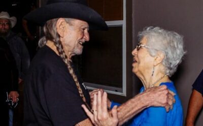 Ellen, 86, Meets her Idol, Willie Nelson