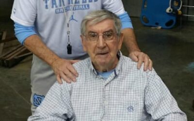 Bill Goes to UNC Men’s Basketball Practice