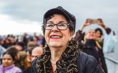 Elvira Sees Lady Liberty