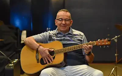 Edgar Learns to Play Guitar