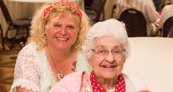 Lorette Reunites with Rosie the Riveters